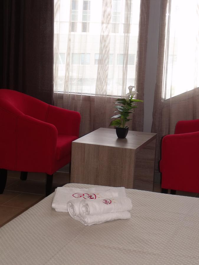 Hotel Terminal Tirana Exterior photo