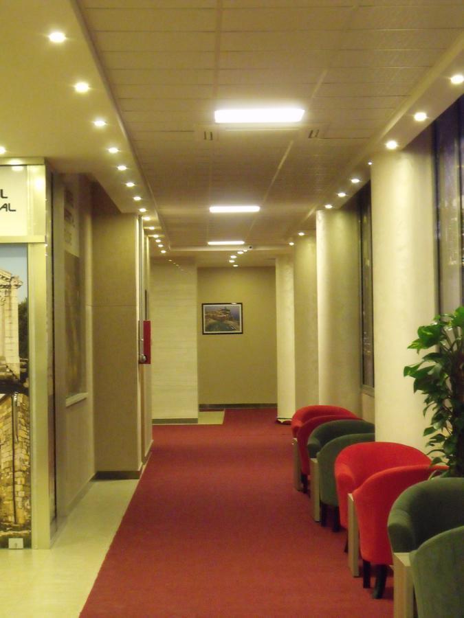 Hotel Terminal Tirana Exterior photo