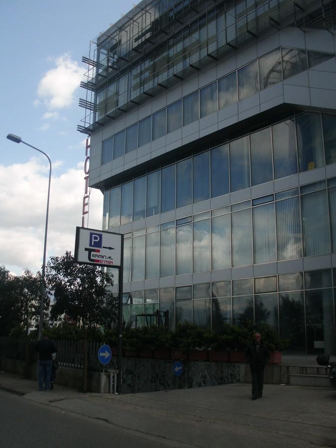 Hotel Terminal Tirana Exterior photo